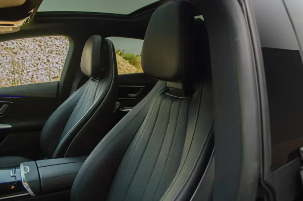 Mercedes-Benz EQE 350 31