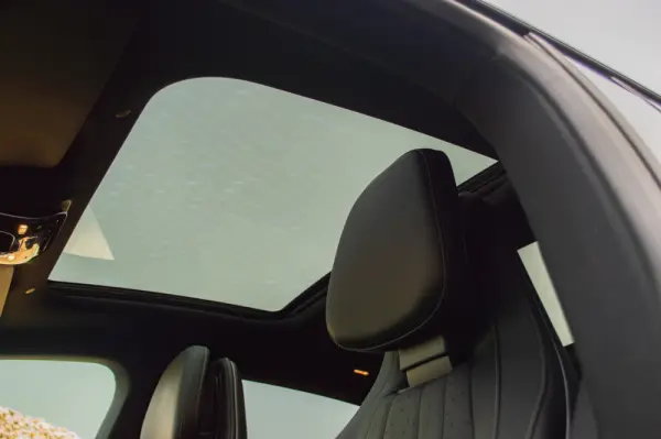 Mercedes-Benz EQE 350 38