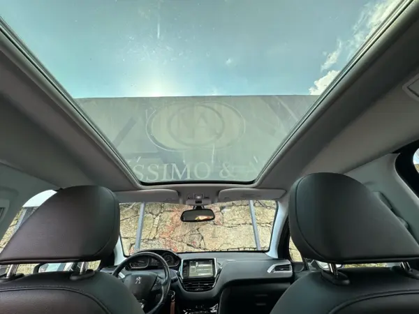 Peugeot 2008 1.6 e-HDi Allure 13