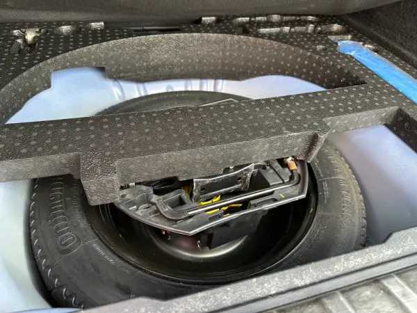 Peugeot 2008 1.6 e-HDi Allure 27