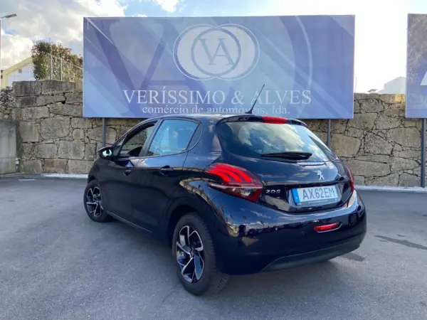 Peugeot 208 1.5 BlueHDi Active 9