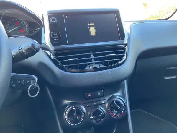 Peugeot 208 1.5 BlueHDi Active 19