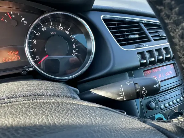 Peugeot 3008 1.6 HDi Premium 20