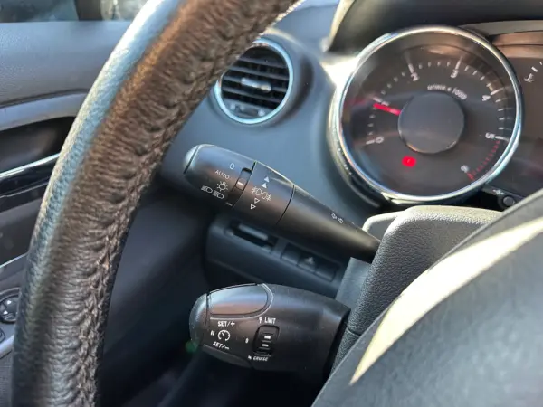 Peugeot 3008 1.6 HDi Premium 19