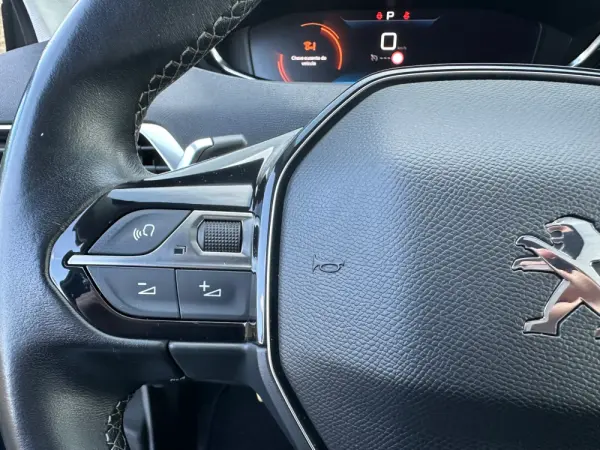 Peugeot 5008 1.5 BlueHDi Allure EAT8 18