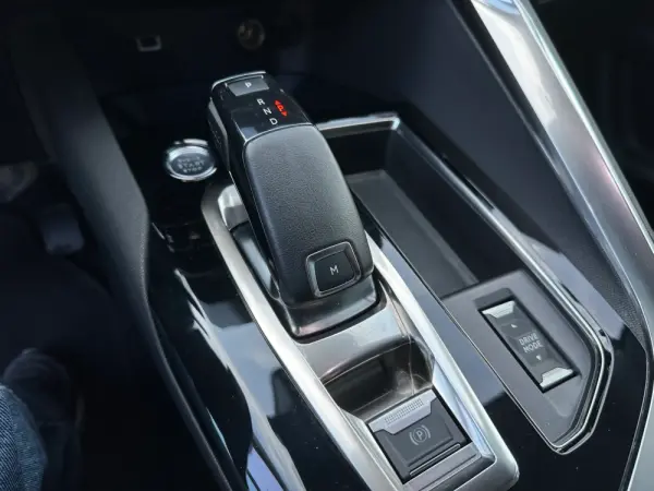 Peugeot 5008 1.5 BlueHDi Allure EAT8 23