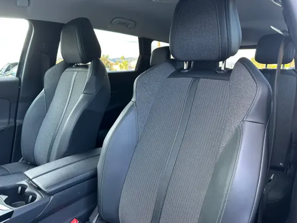 Peugeot 5008 1.5 BlueHDi Allure EAT8 26