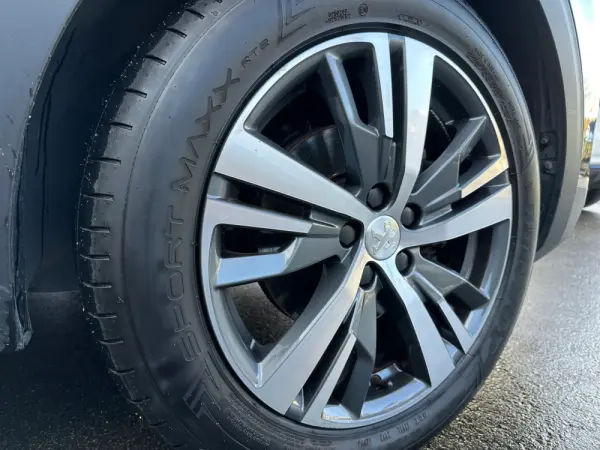 Peugeot 5008 1.5 BlueHDi Allure EAT8 32