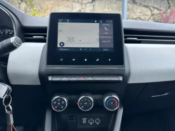 Renault Clio 1.0 TCe Limited 18