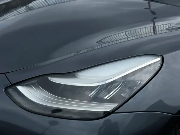 Tesla Model 3 Performance Tração Integral 8