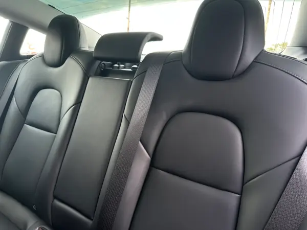 Tesla Model 3 Performance Tração Integral 28