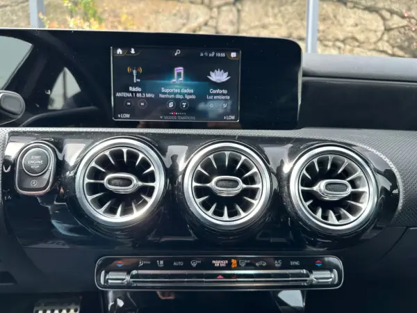 Mercedes-Benz A 180 d AMG Line Aut. 22