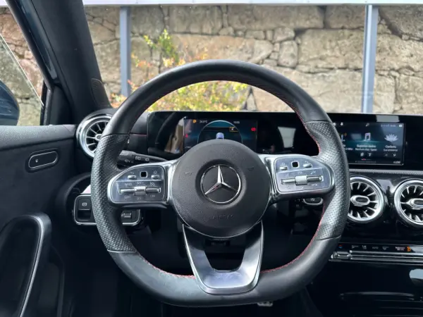 Mercedes-Benz A 180 d AMG Line Aut. 17