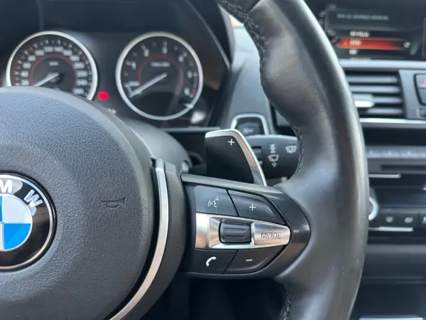 BMW 120 d xDrive Pack M 21