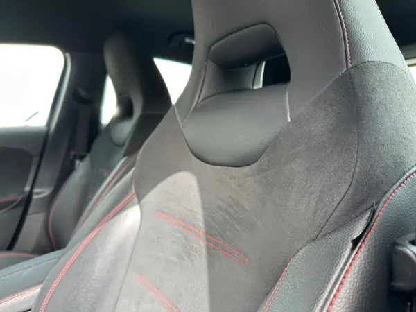 Mercedes-Benz A 180 d AMG Line Aut. 26