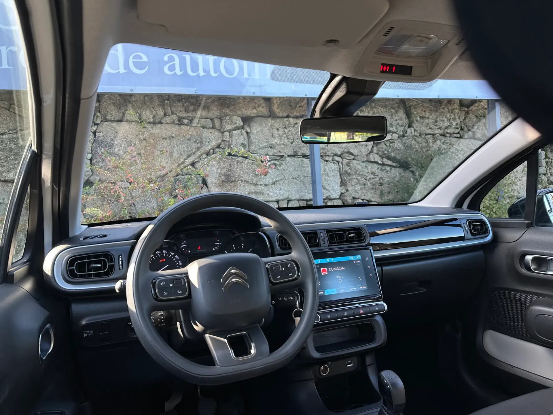 Citroën C3 1.2 PureTech Shine 3