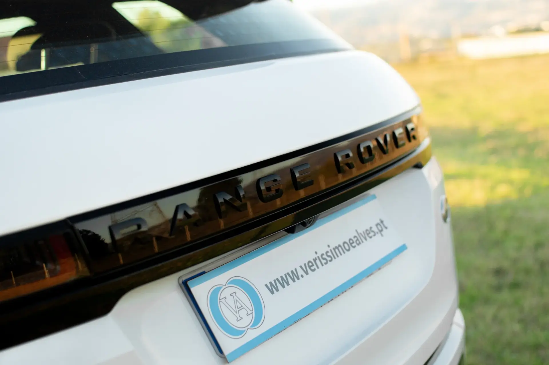 Land Rover Range Rover Evoque 2.0 D150 AWD R-Dynamic Auto 12