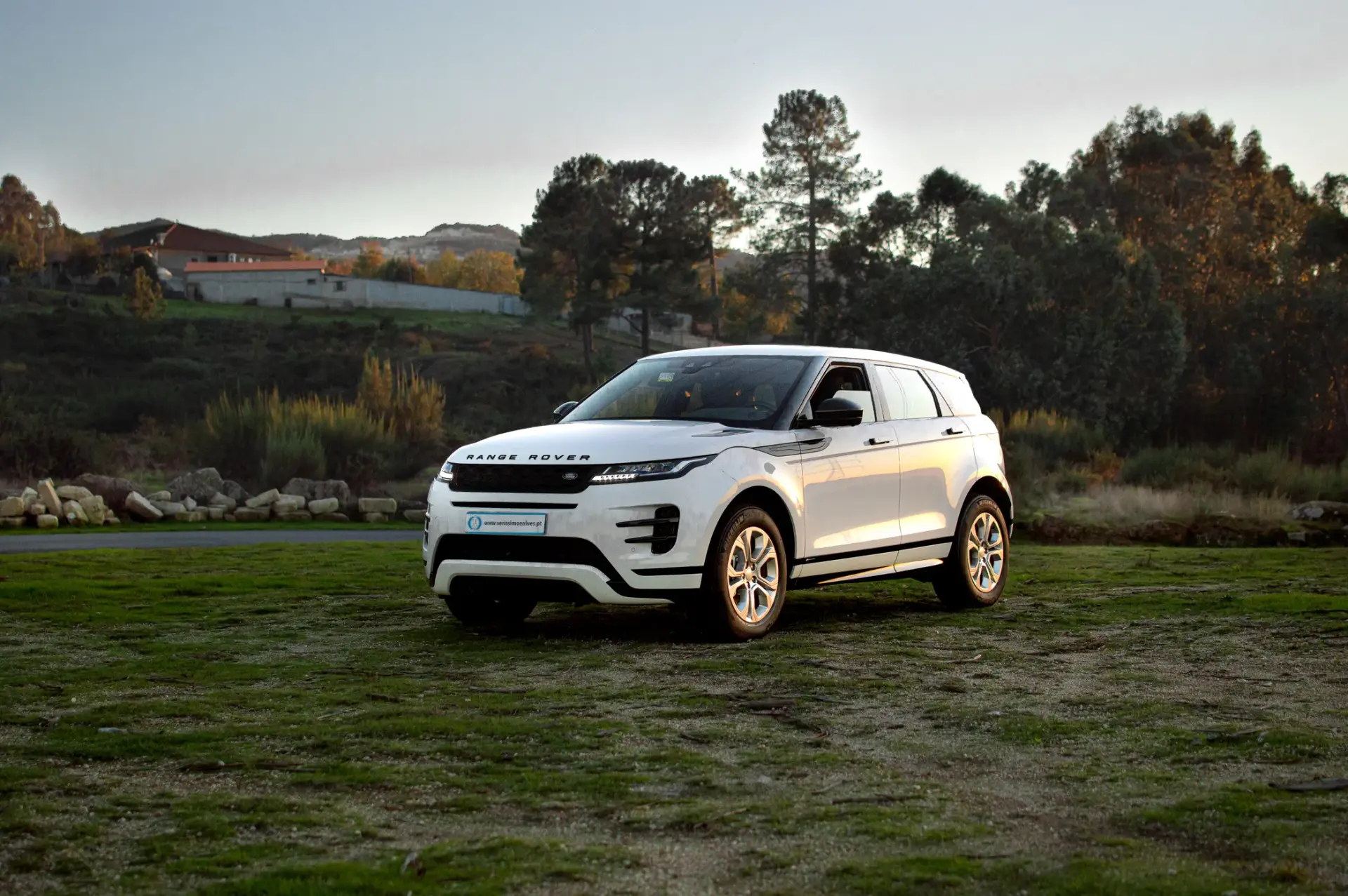 Land Rover Range Rover Evoque 2.0 D150 AWD R-Dynamic Auto 37