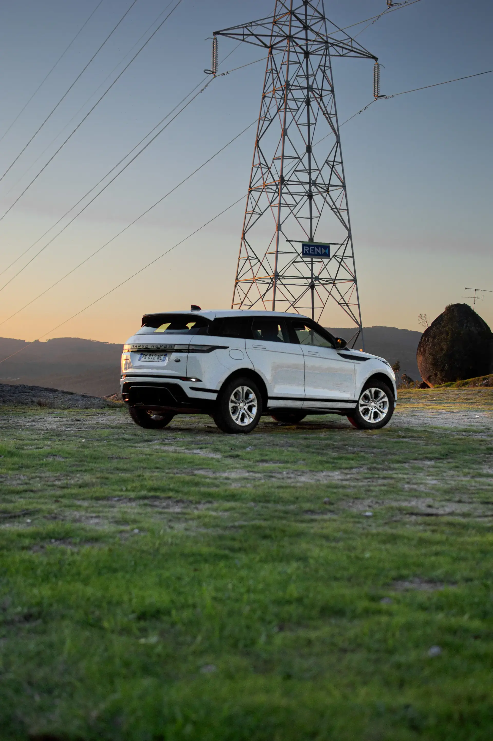 Land Rover Range Rover Evoque 2.0 D150 AWD R-Dynamic Auto 40