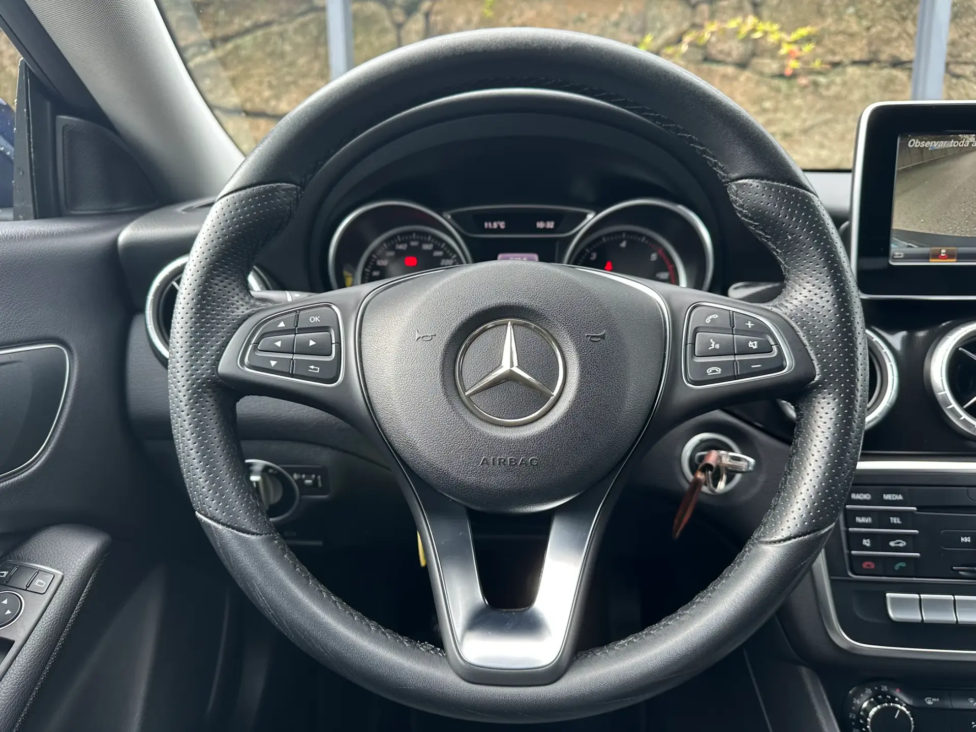 Mercedes-Benz CLA 180 d Urban 16