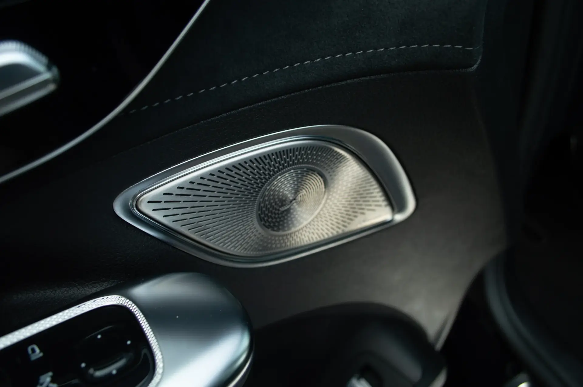 Mercedes-Benz EQE 350 33