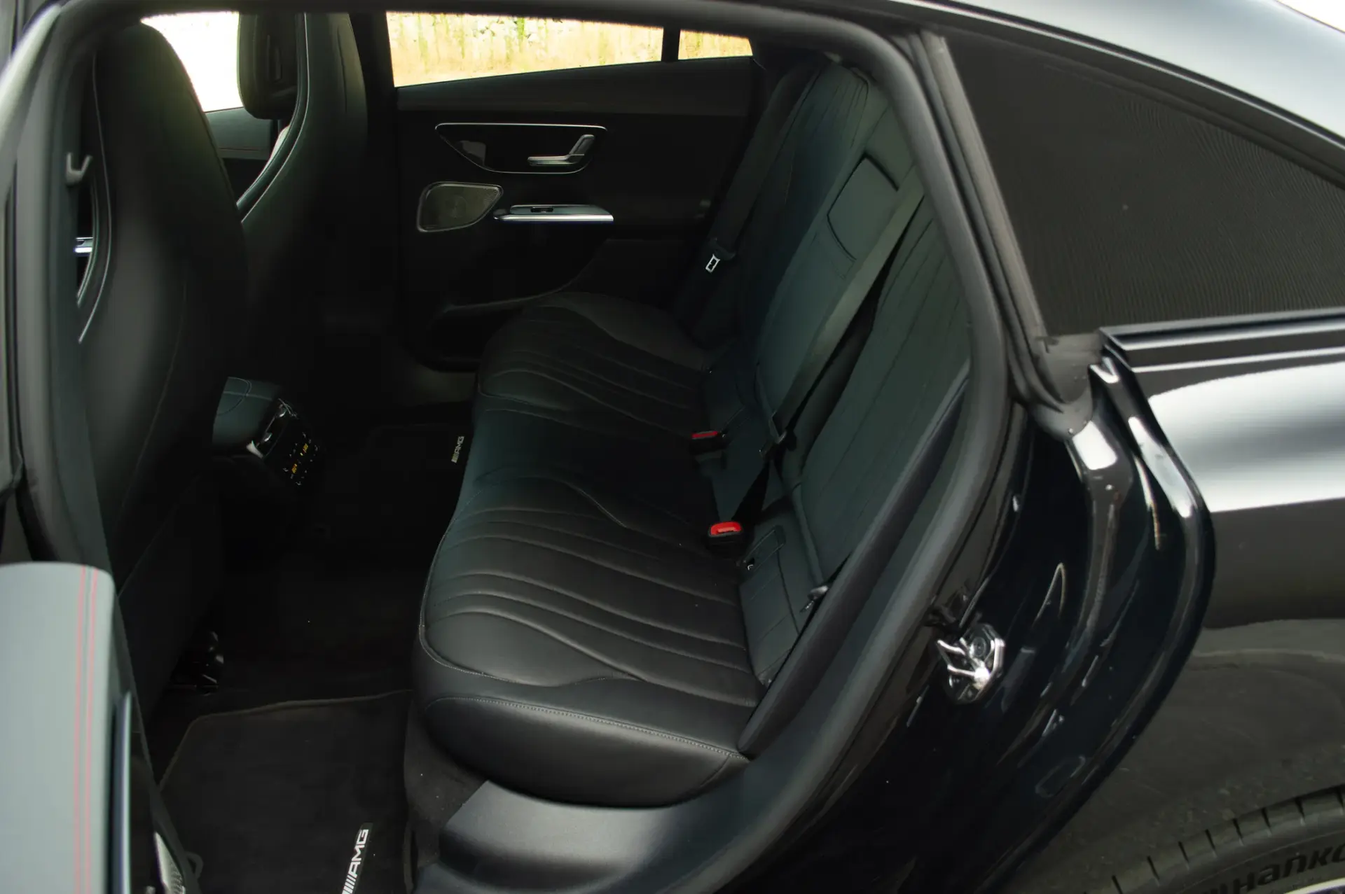 Mercedes-Benz EQE 350 43