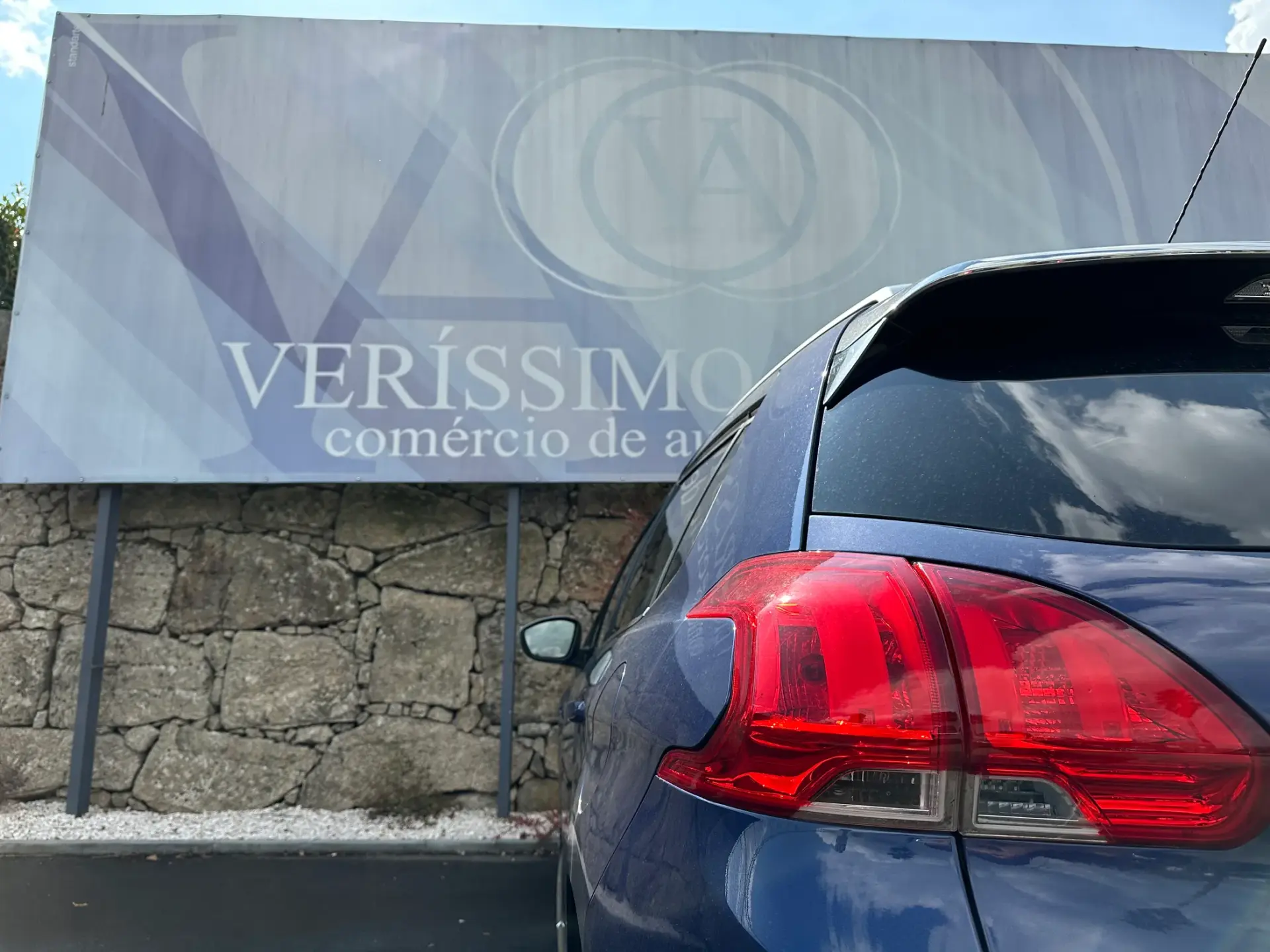 Peugeot 2008 1.6 e-HDi Allure 10