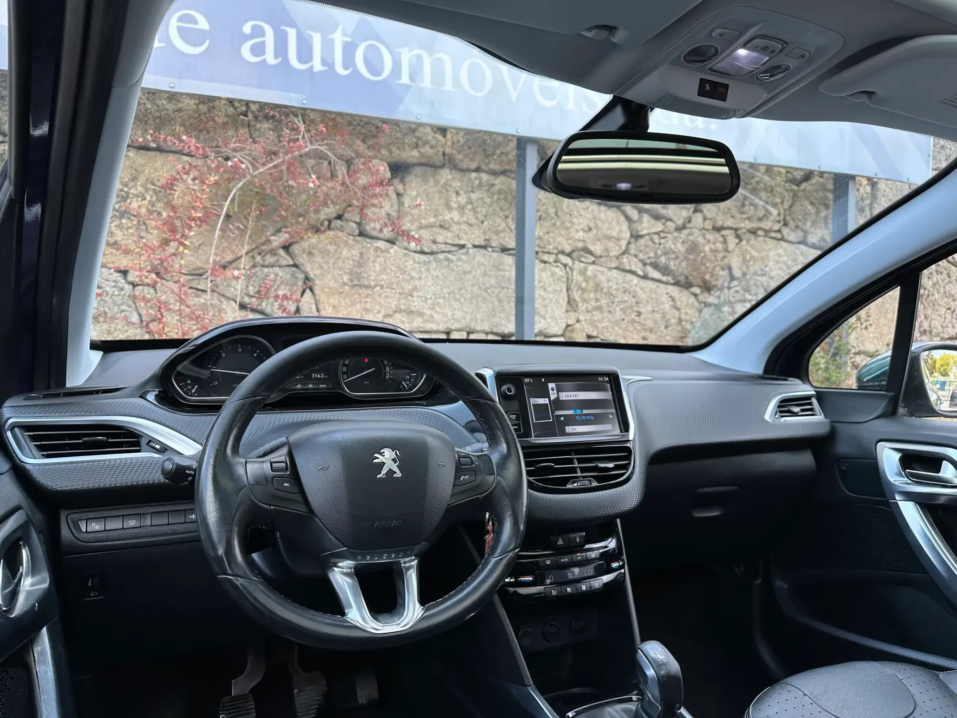 Peugeot 2008 1.6 e-HDi Allure 11