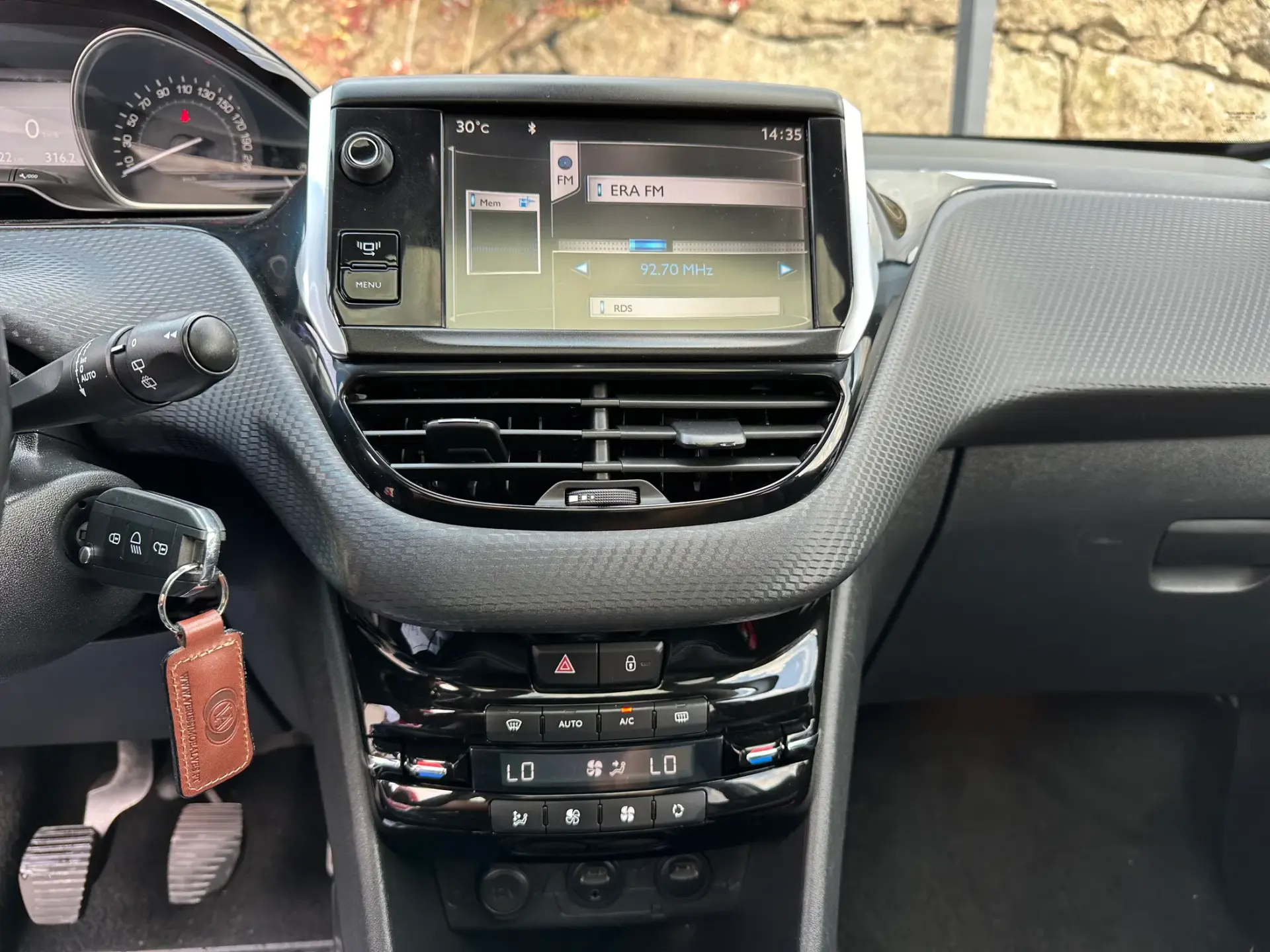 Peugeot 2008 1.6 e-HDi Allure 20