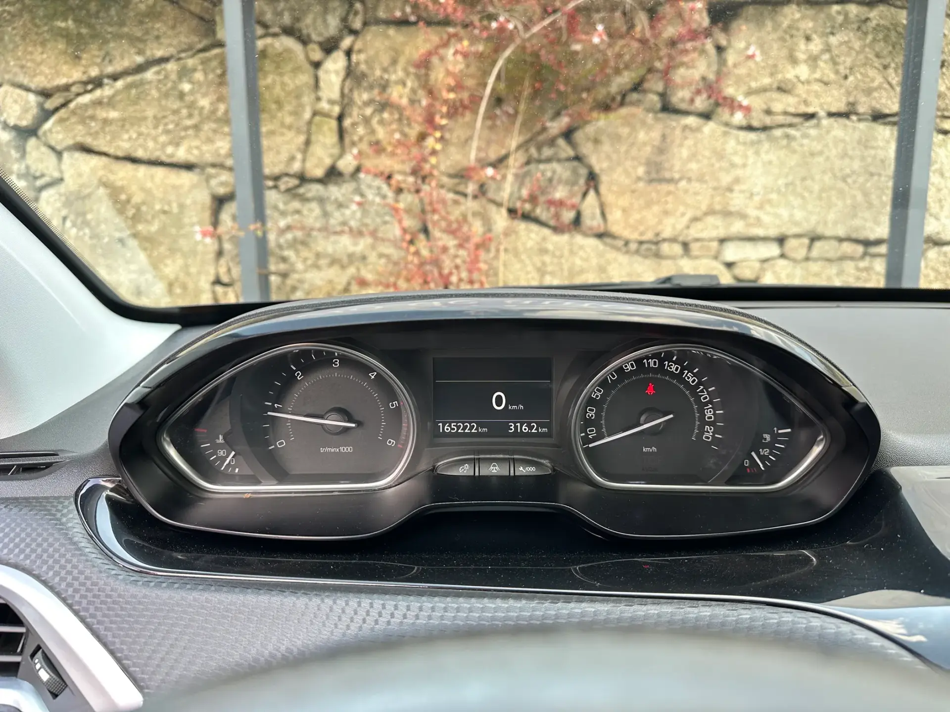 Peugeot 2008 1.6 e-HDi Allure 19