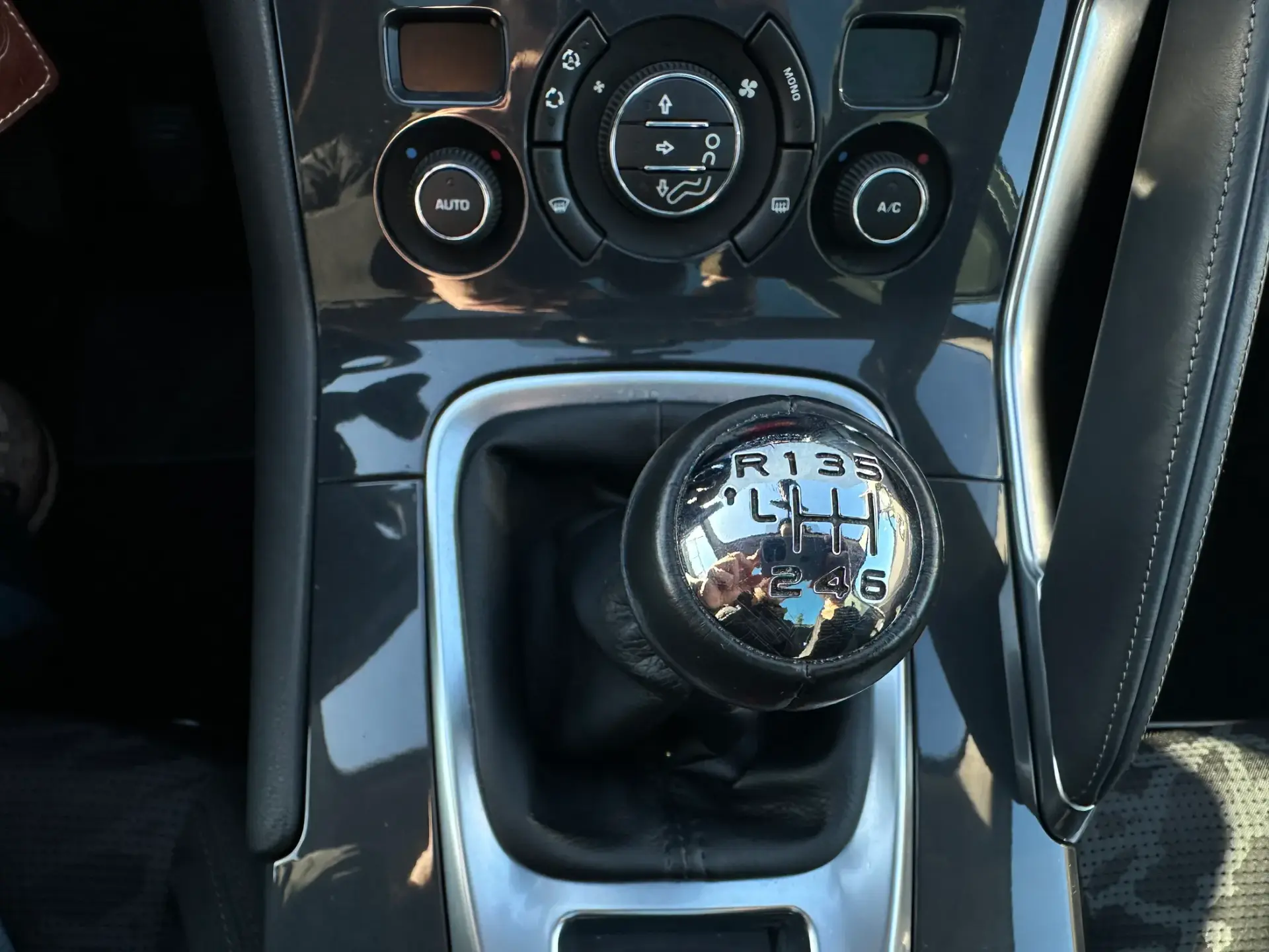 Peugeot 3008 1.6 HDi Premium 24