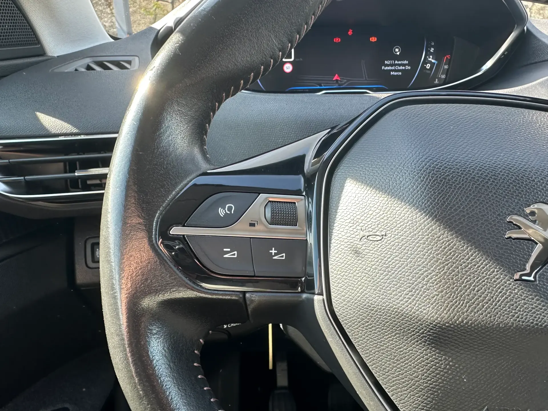 Peugeot 3008 1.5 BlueHDi Active Pack 19