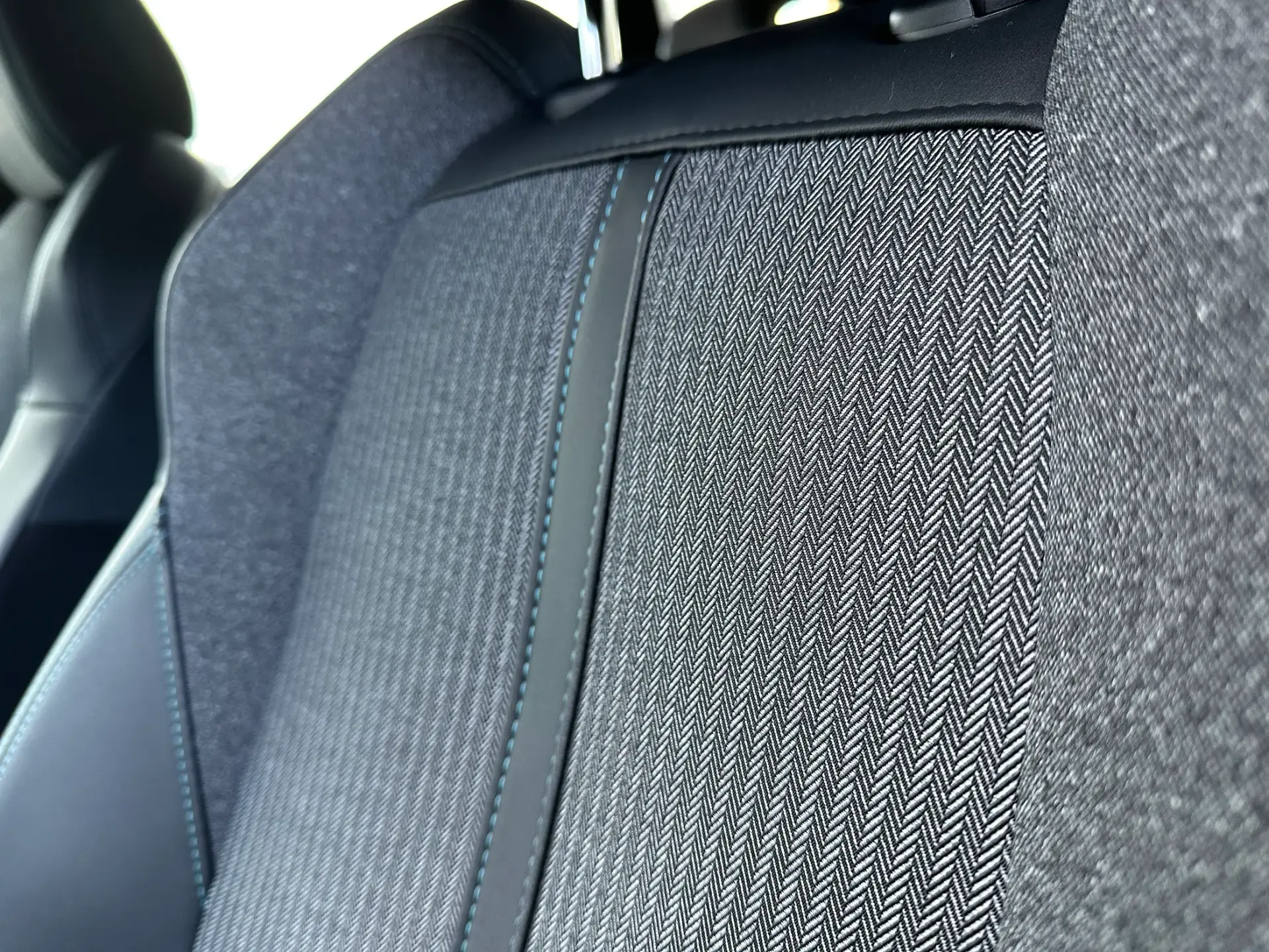 Peugeot 5008 1.5 BlueHDi Allure EAT8 27