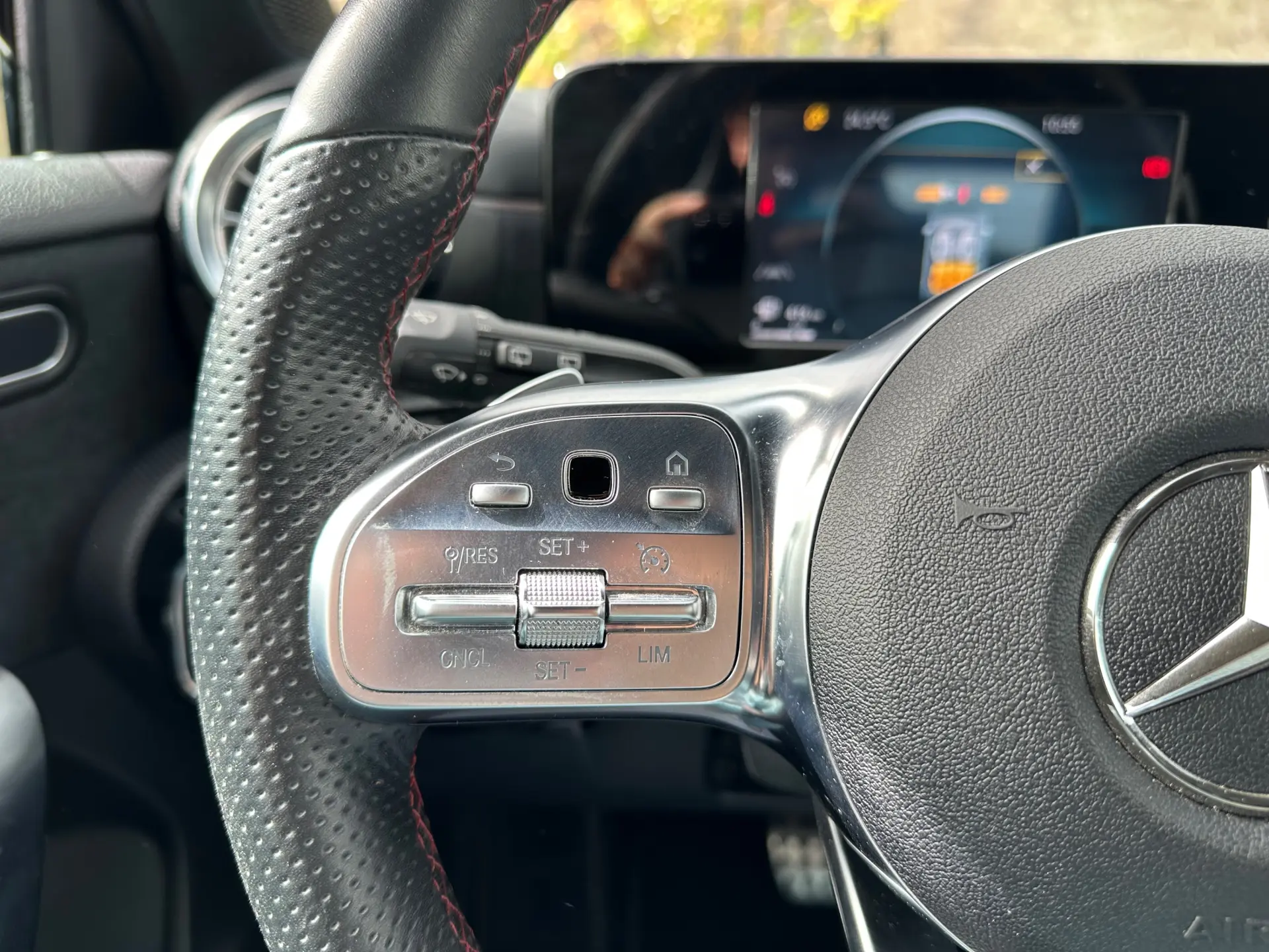 Mercedes-Benz A 180 d AMG Line Aut. 19