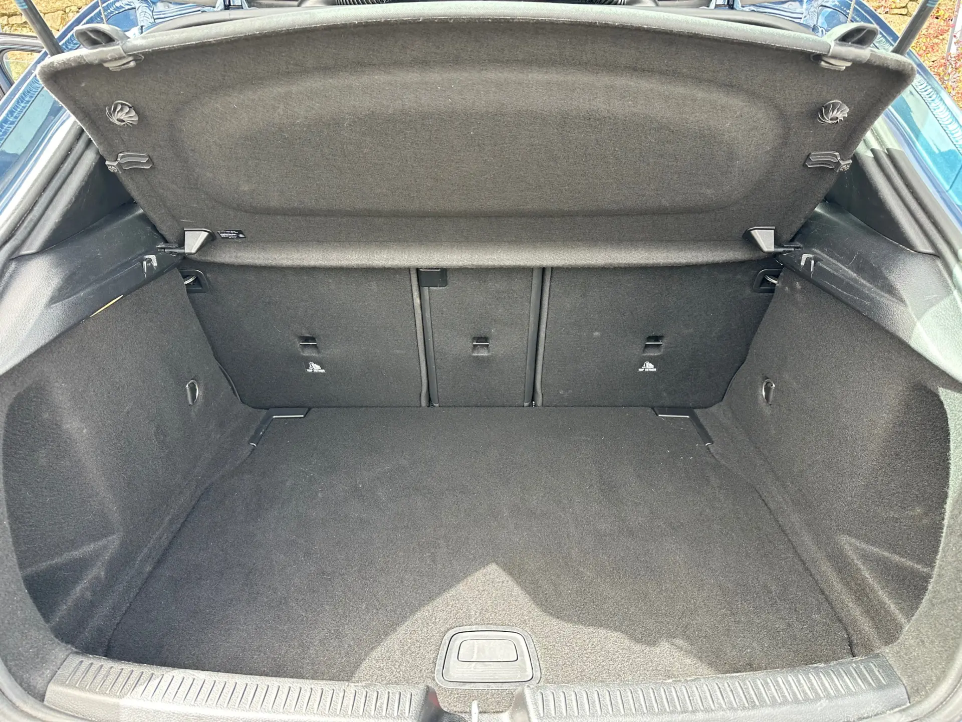 Mercedes-Benz A 180 d AMG Line Aut. 28