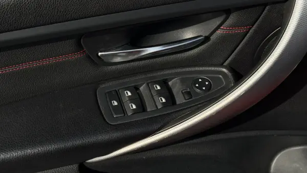 BMW 320 d EfficientDynamics Exclusive Auto 18