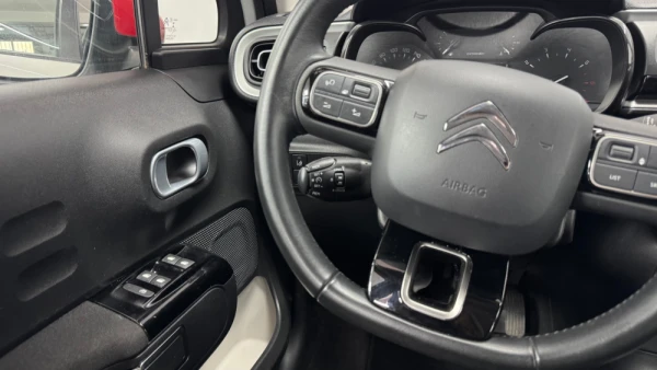 Citroën C3 1.2 PureTech Shine 17