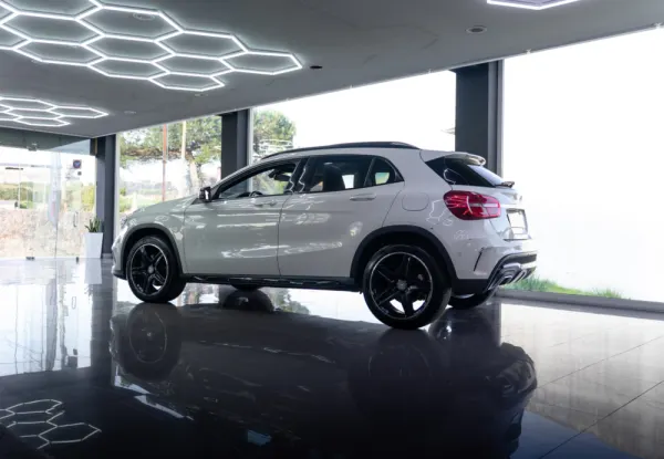 Mercedes-Benz GLA 220 d AMG Line 5