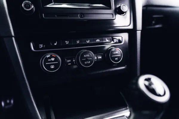 Volkswagen Golf 2.0 TDi GTD 21