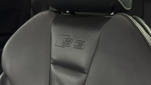 Audi S3 2.0 TFSi quattro S tronic 24