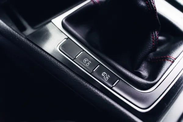 Volkswagen Golf 2.0 TDi GTD 28