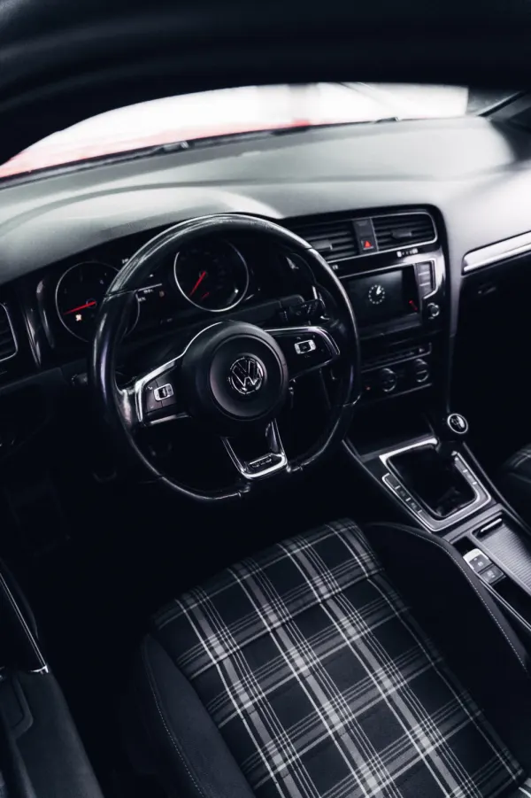 Volkswagen Golf 2.0 TDi GTD 18