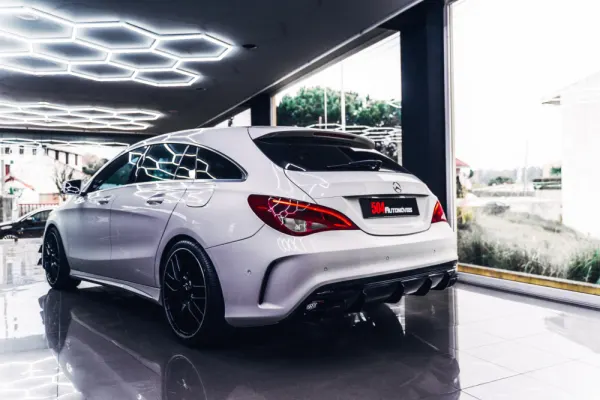 Mercedes-Benz CLA 220 d Shooting Brake AMG Line Aut. 14