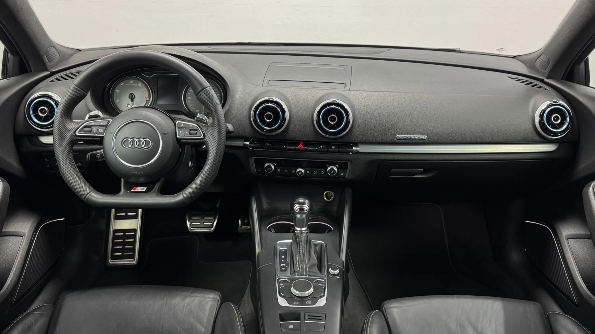 Audi S3 2.0 TFSi quattro S tronic 25