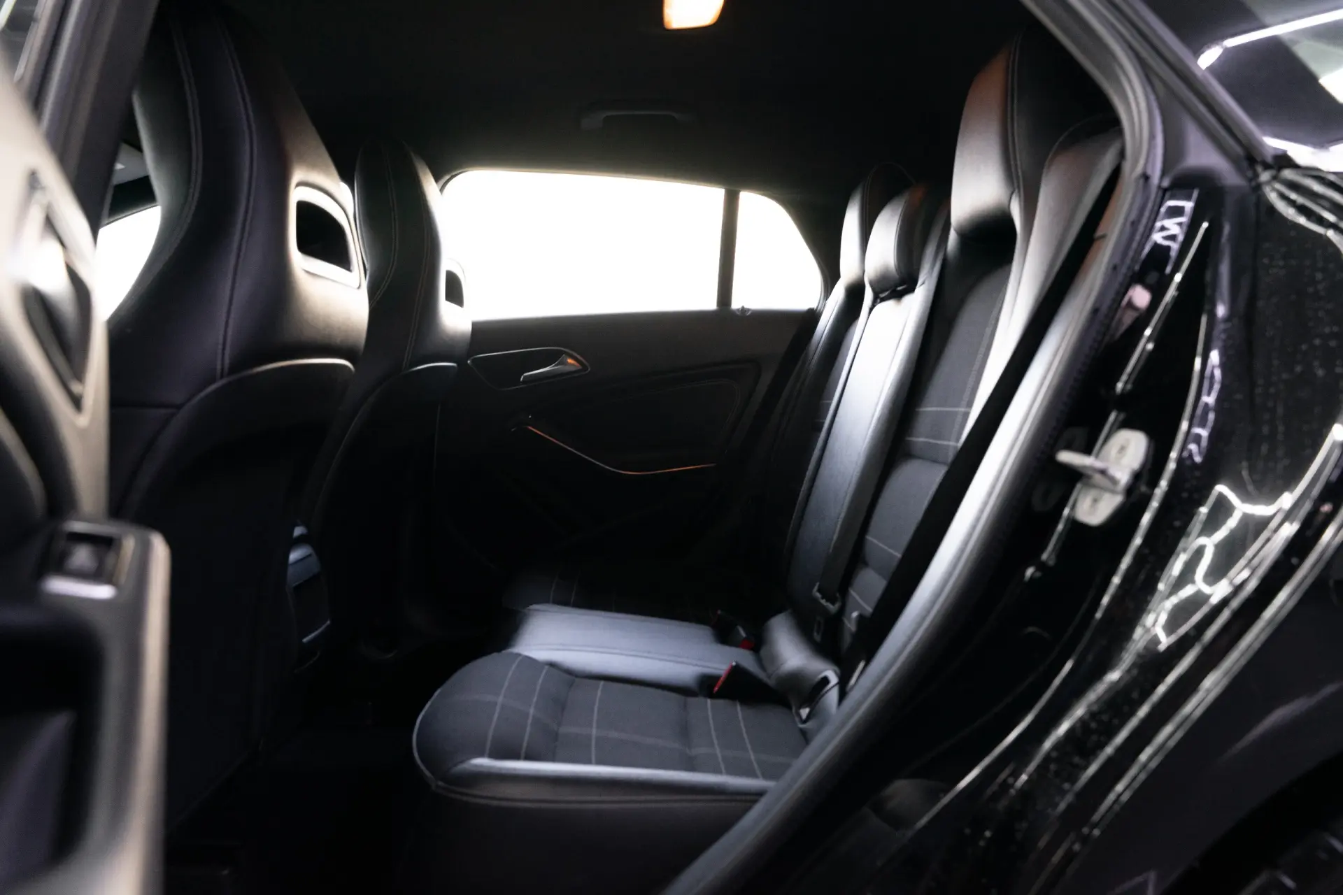 Mercedes-Benz CLA 200 d Urban 20