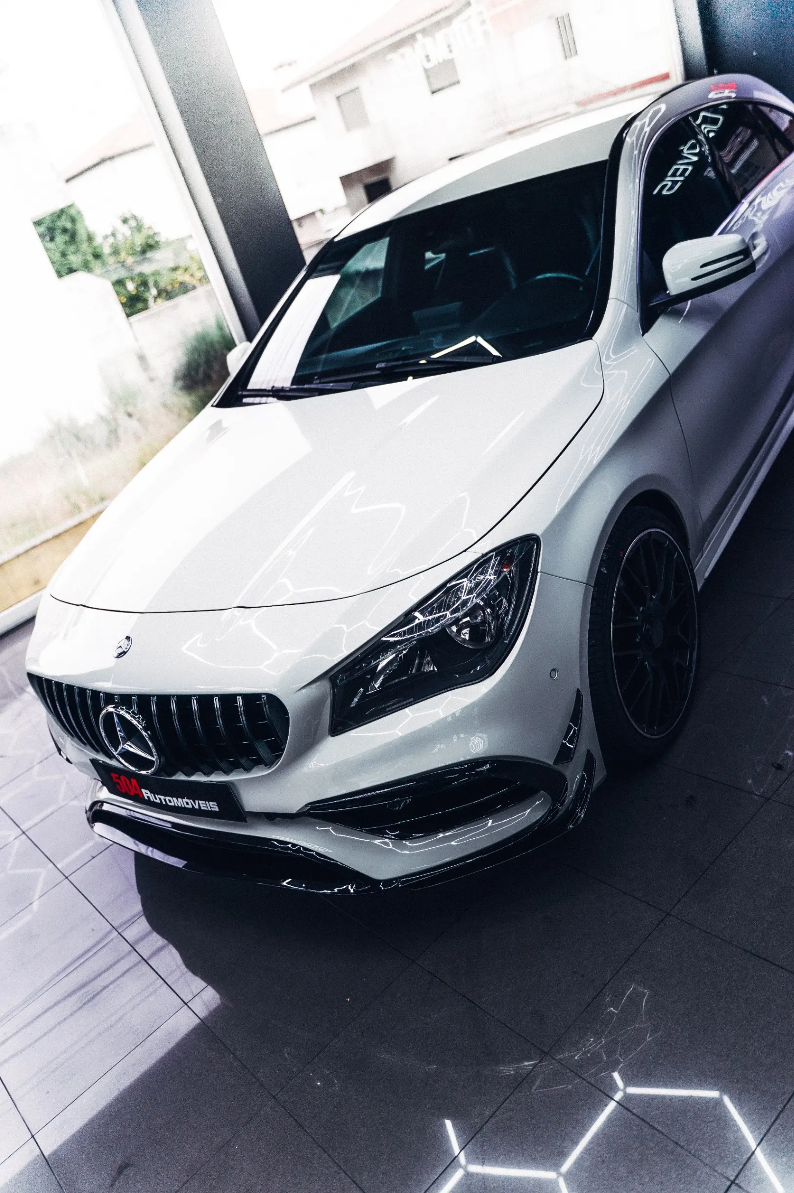 Mercedes-Benz CLA 220 d Shooting Brake AMG Line Aut. 4