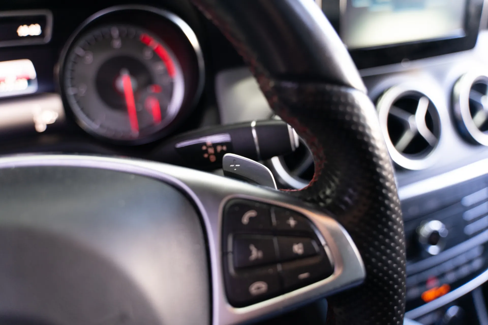 Mercedes-Benz GLA 220 d AMG Line 10