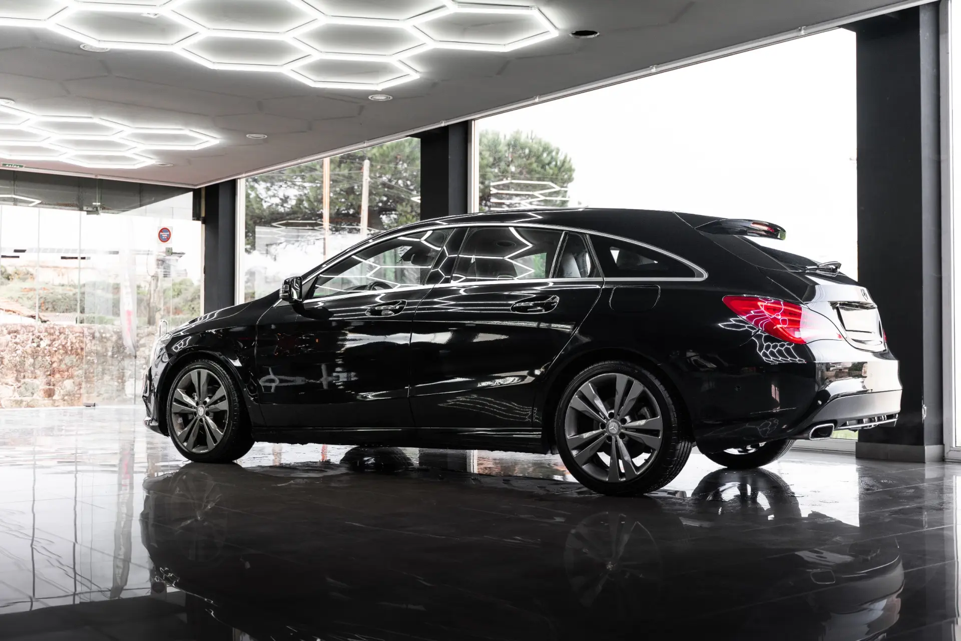 Mercedes-Benz CLA 200 d Urban 9