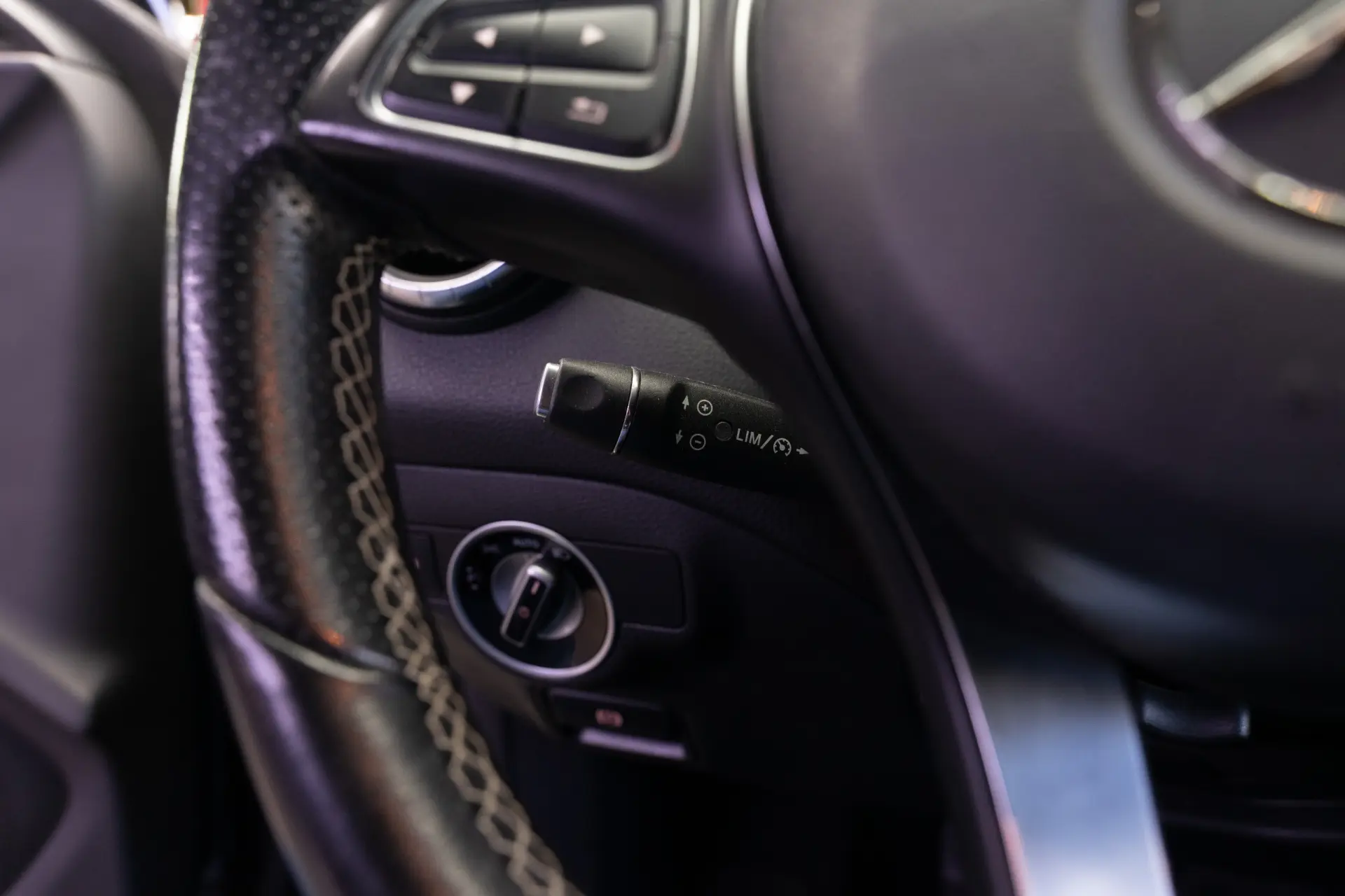 Mercedes-Benz CLA 200 d Urban 24