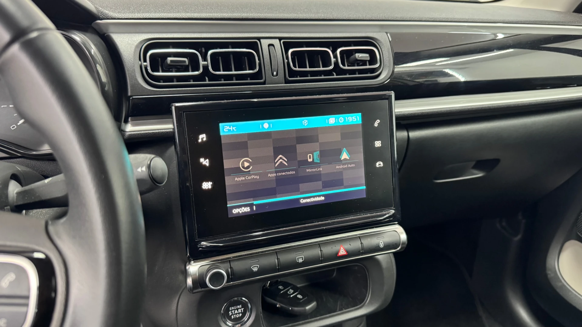 Citroën C3 1.2 PureTech Shine 22